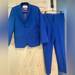 Boys blue like new suit, size 14Y